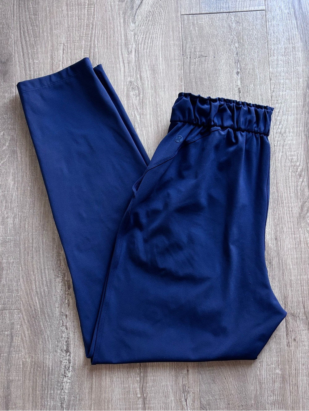 Lululemon Keep Moving High Rise Pant in Navy 27”